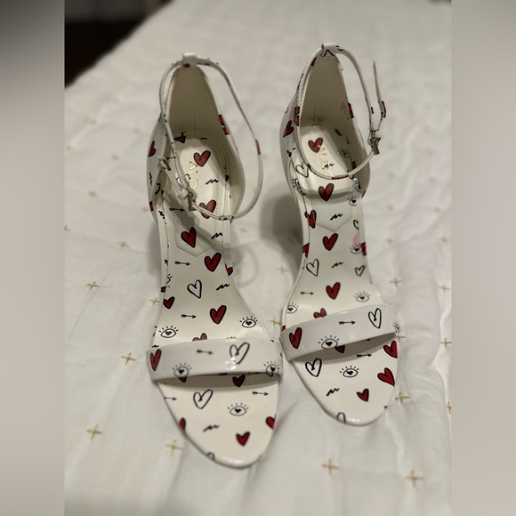 NEVER WORN- Cute heart heels from Aldo - Picture 3 of 9